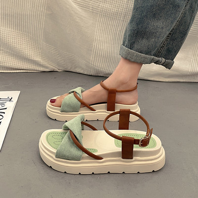 Γυναικεία casual πέδιλα με λουράκια από faux δέρμα και καστόρι