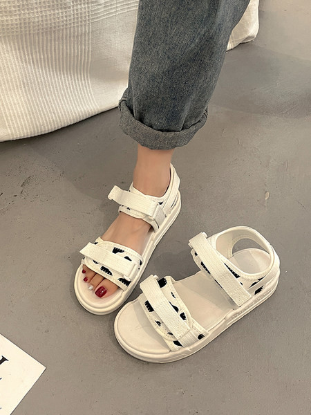 Novi model sandala na čičak