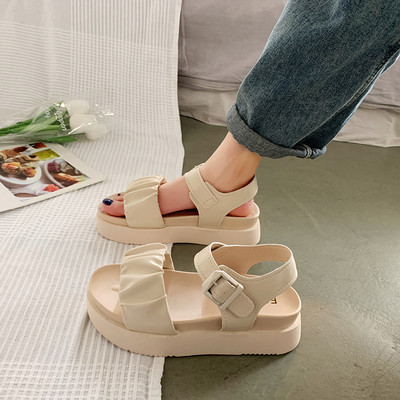 Casual πέδιλα με αγκράφα και επίπεδη σόλα