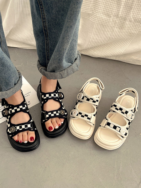 Vabaaja takjapaelaga sandaalid