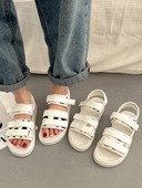 Ženske sandale s čičak kopčanjem i ravnim potplatom 3,5 cm