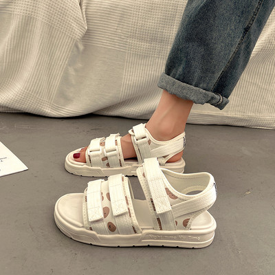 Ženske sandale s čičak kopčanjem i ravnim potplatom 3,5 cm