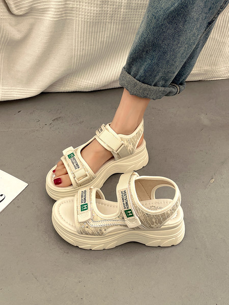 Moteriškos sportinės basutės su velcro užsegimu