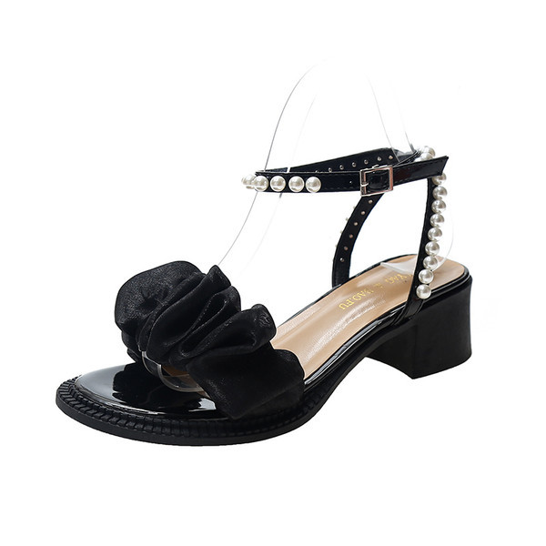 Naiste tülli ja pärlitega paksu kontsaga sandaalid