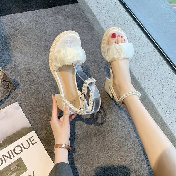 Naiste tülli ja pärlitega paksu kontsaga sandaalid