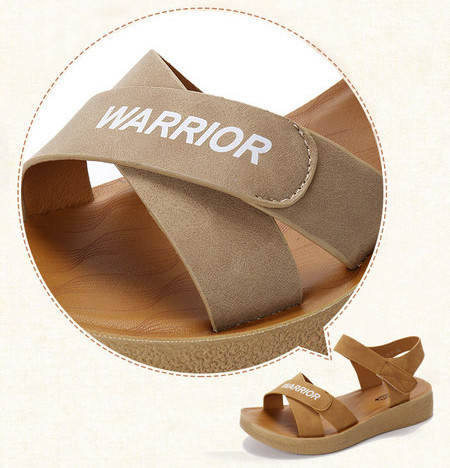 Ležerne sandale sa natpisom