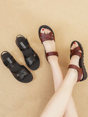 Ležerne sandale s remenčićima od eko kože i metalnim ukrasima