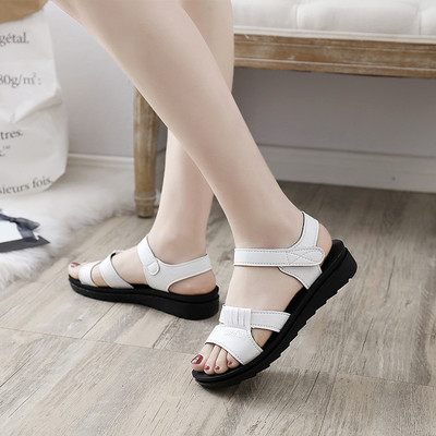 Naiste nahast takjapaelaga sandaalid