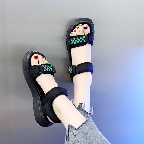 Ležerne ženske sandale na čičak