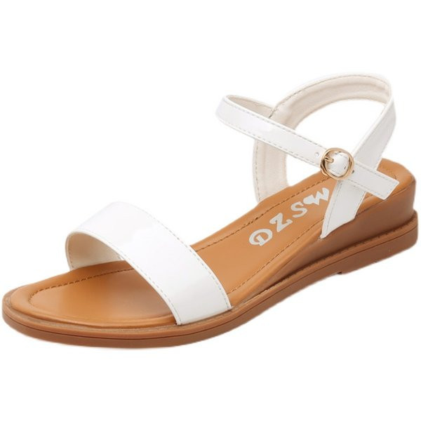 Novi model sandala od umjetne kože sa ravnim đonom i kopčom