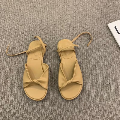 Ženske ležerne sandale s metalnim kopčanjem