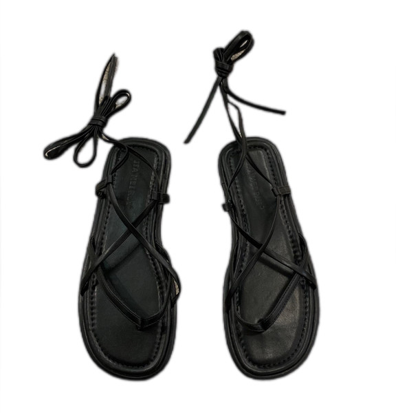 Ležerne ženske sandale s kožnim remenom - rimski stil