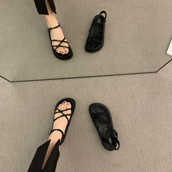 Novi model ženskih sandala sa ukrštenim remenčićima - crne i smeđe