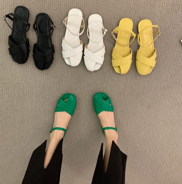 Ženske sandale od eko kože sa kopčom u četiri boje