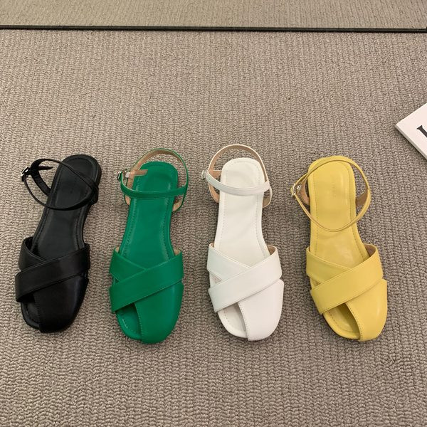 Ženske sandale od eko kože sa kopčom u četiri boje