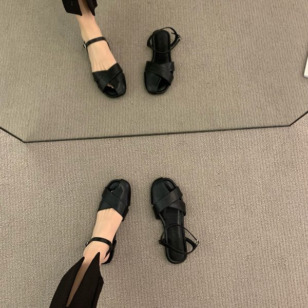 Ženske sandale od eko kože sa kopčom u četiri boje