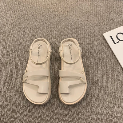 Ženske kožne sandale između prstiju s ravnim potplatom