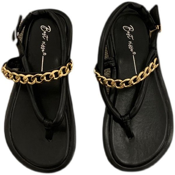 Ležerne sandale s metalnim ukrasima i mekim remenima