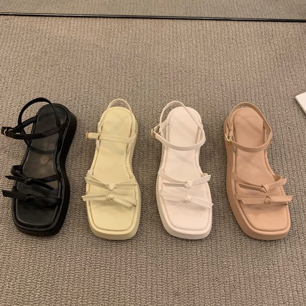 Ležerne ženske sandale od umjetne kože sa tankim remenčićima