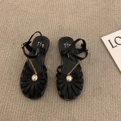 Moderne ženske sandale od eko kože sa lančićem i perlom