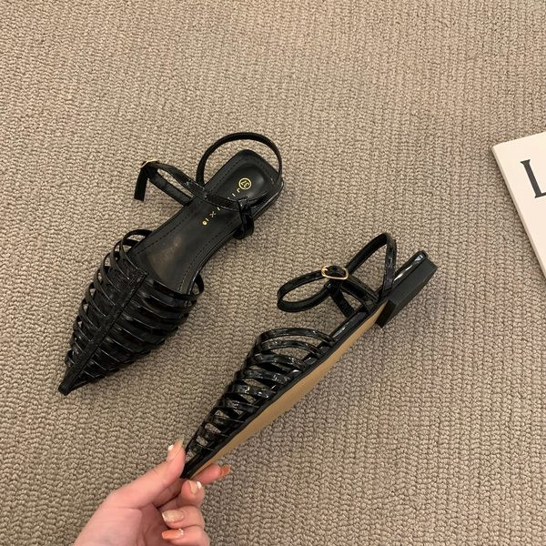 Naiste retro sandaalid - terava otsaga mudel