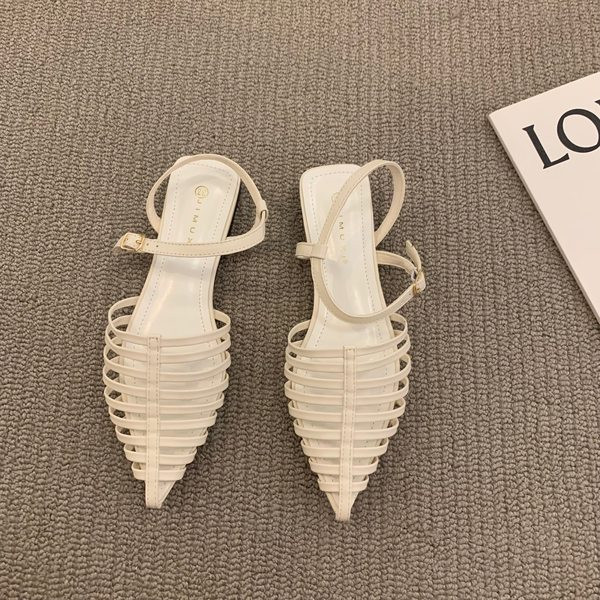 Naiste retro sandaalid - terava otsaga mudel