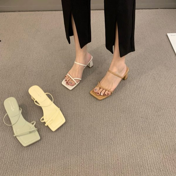 Ženske četvrtaste sandale na visoku petu 5 cm