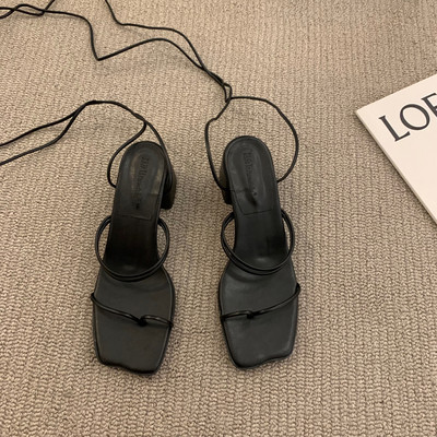 Moderne ženske sandale s kvadratom od 5,5 cm u tokio-rimskom stilu