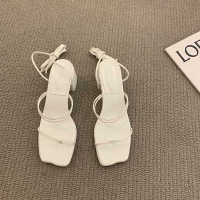 Moderne ženske sandale s kvadratom od 5,5 cm u tokio-rimskom stilu