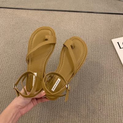 Aktuelne ženske sandale u četiri boje