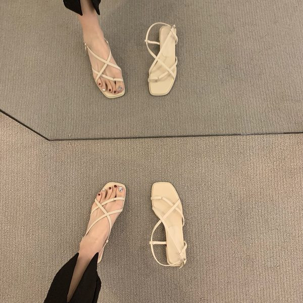 Novi model ženskih sandala od eko kože u tri boje