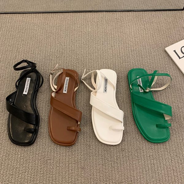 Novi model sandala sa kopčom - od eko kože