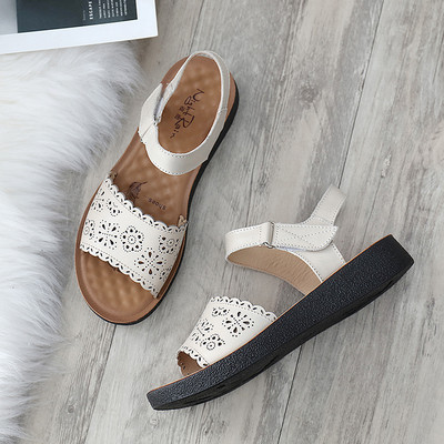 Laisvalaikio basutės iš dirbtinės odos plokščiu padu – dviejų spalvų