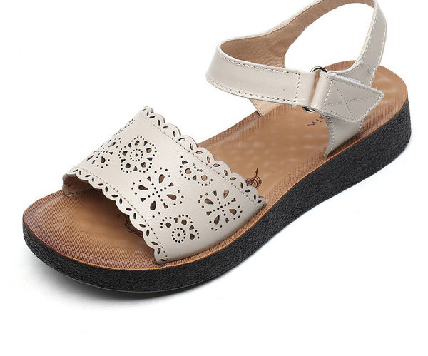 Laisvalaikio basutės iš dirbtinės odos plokščiu padu – dviejų spalvų