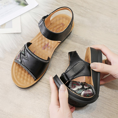 Ženske sandale na čičak i ravni potplat