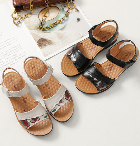 Ženske sandale na čičak i ravni potplat