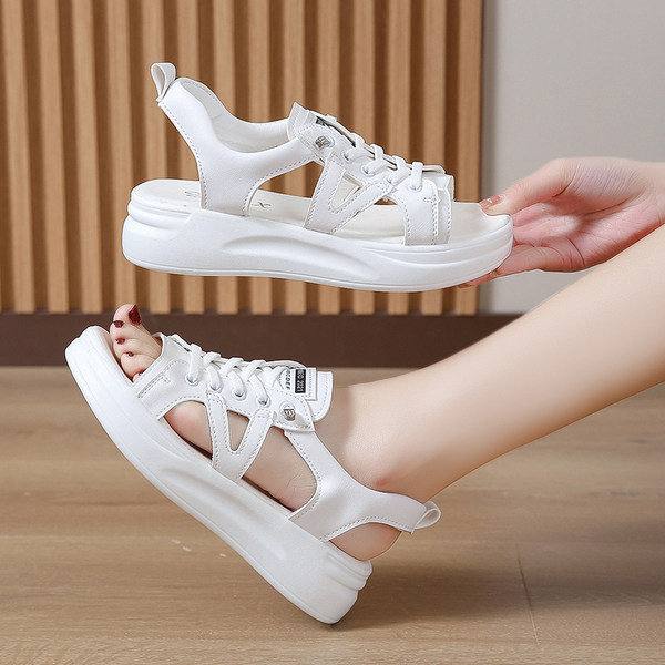 Sportske i ležerne ženske sandale sa vezicama