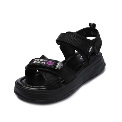 Ženske ležerne sandale s tekstilnim remenčićima i natpisima