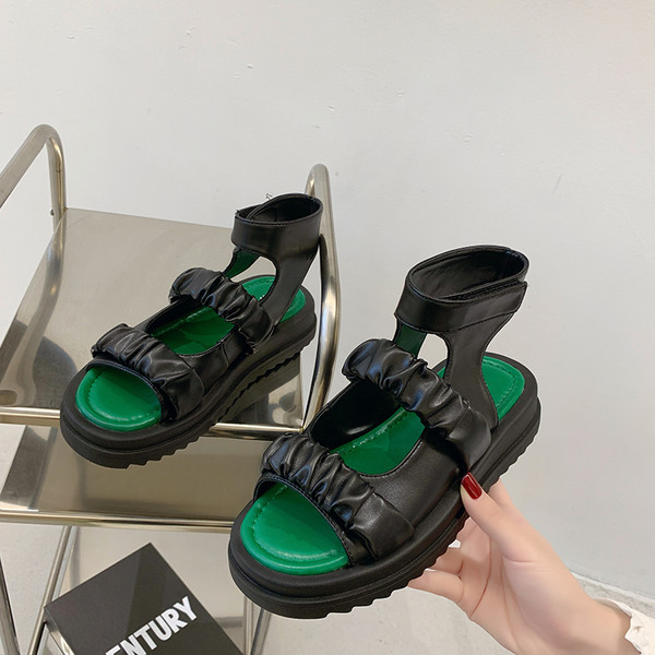 Ženske sandale sa remenčićima od eko kože i nabranog efekta