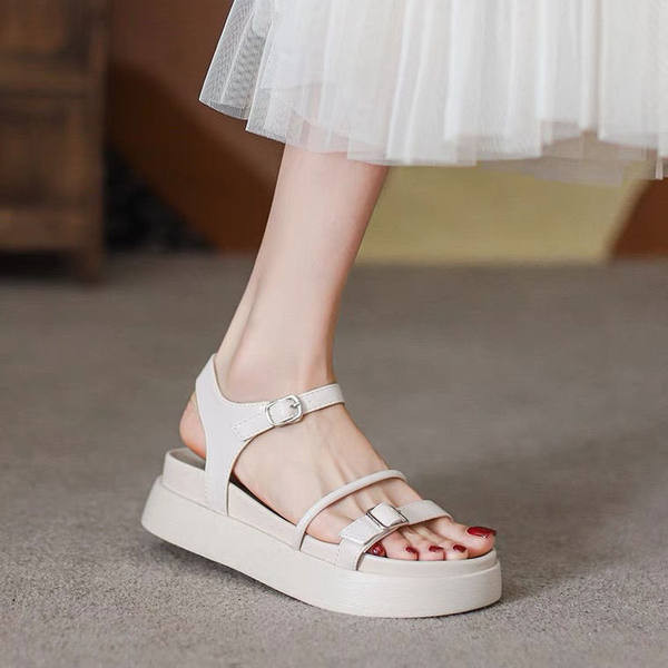 Ležerne ženske sandale od umjetne kože