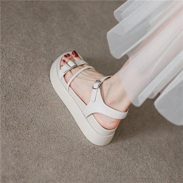 Ležerne ženske sandale od umjetne kože