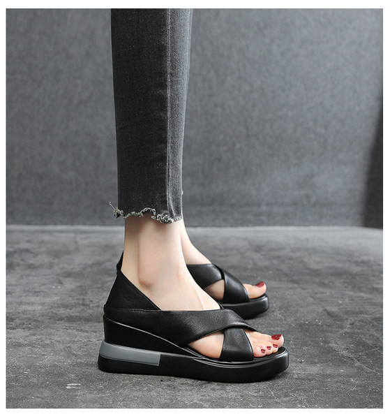 Ženske sandale od eko kože sa platformom 6,5 cm