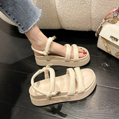 Novi model ženskih sandala na platformu sa remenčićima od mekane umjetne kože