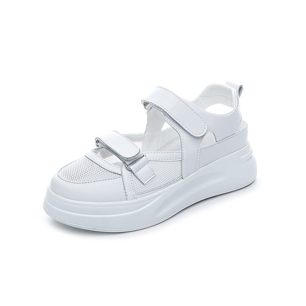 Ženske zatvorene sandale na čičak i potplatom visine 4,5 cm