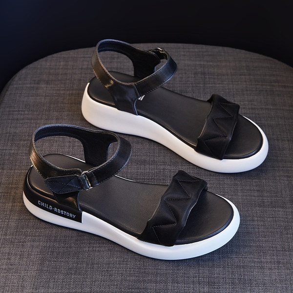 Ženske kožne sandale sa ravnim đonom u dvije boje