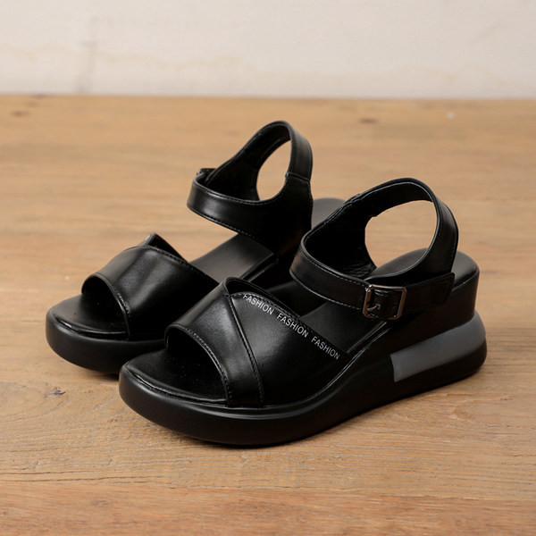 Ženske sandale s platformom i remenom od umjetne kože