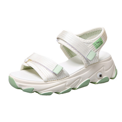 Γυναικεία πέδιλα με ψηλή σόλα 4,5 cm και κούμπωμα με velcro