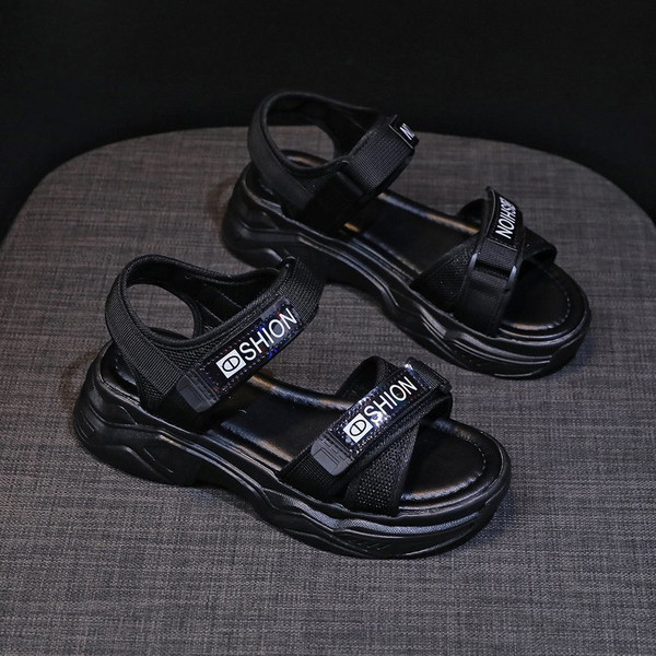 Ležerne ženske sandale s grubim đonom - bijele i crne