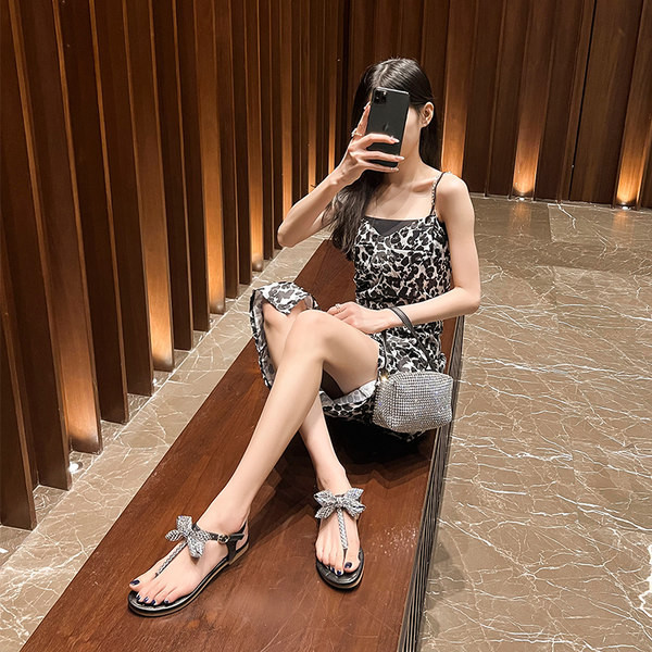 Naiste vabaaja paeltega sandaalid