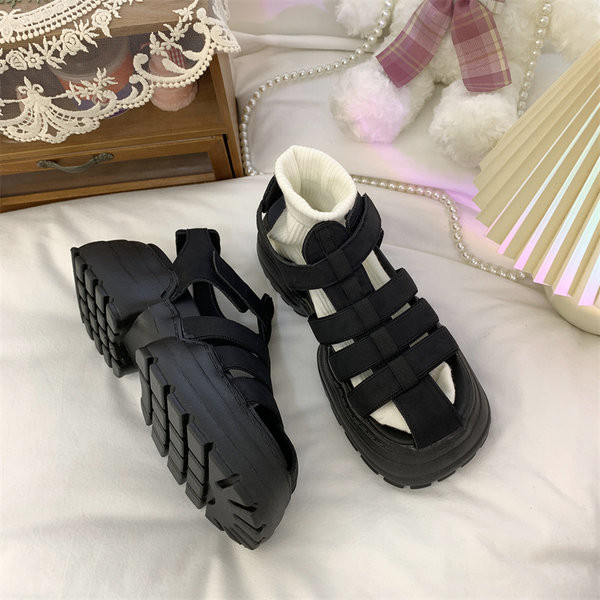 Ženske retro sandale sa zakrpama